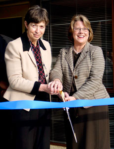 Photo of Chancellor Fox and Kathryn Owen