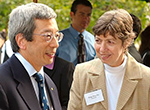 Photo of Roger Tsien and Chancellor Fox