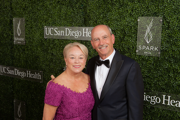 Newswise: Cancer Research Advocates Cam and Wanda Garner Give $2 Million to Endow Faculty Chair at UC San Diego Moores Cancer Center
