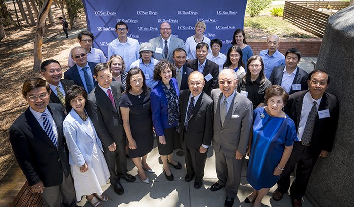 Newswise: J. Yang Scholarship Program to be established at UC San Diego with $1.5M gift