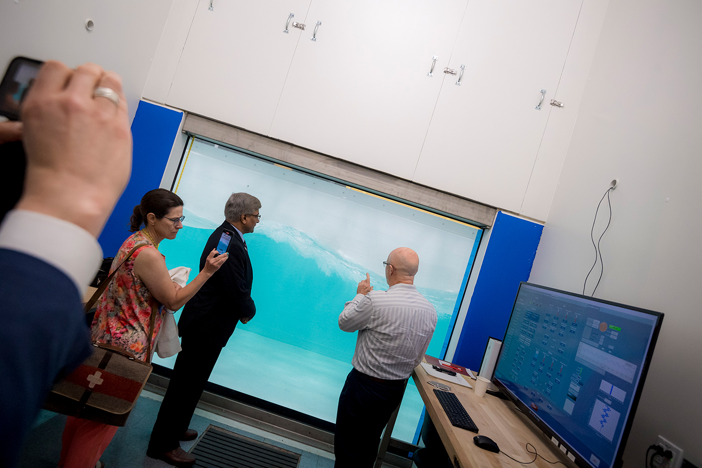 NSF Director Panchanathan gets a close-up demonstration of the new Scripps Ocean-Atmosphere Research Simulator funded largely with NSF support.