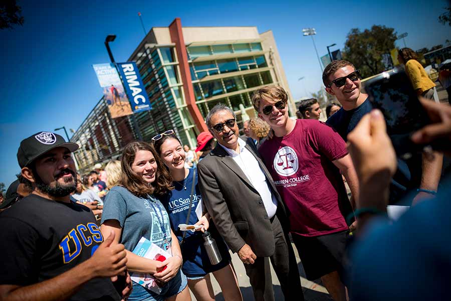 Chancellor Khosla with students